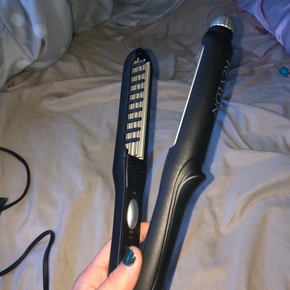 Revlon Hair Crimper - Picture 3 of 4
